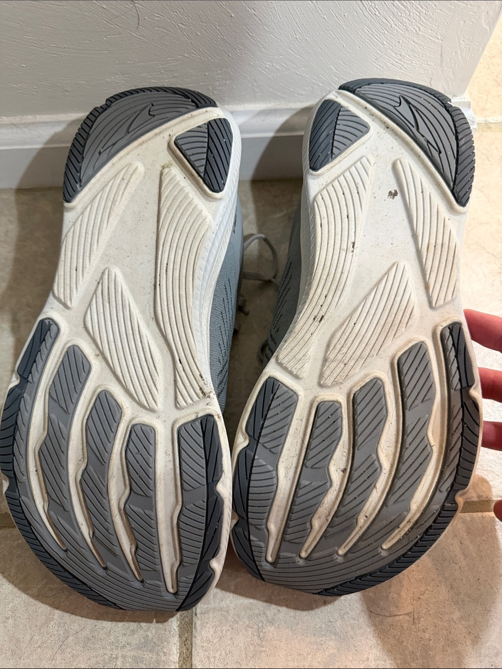 Altra Flow 2 - Picture 2 of 2